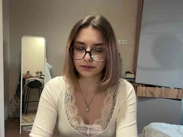 AlbaMihelcic webcam