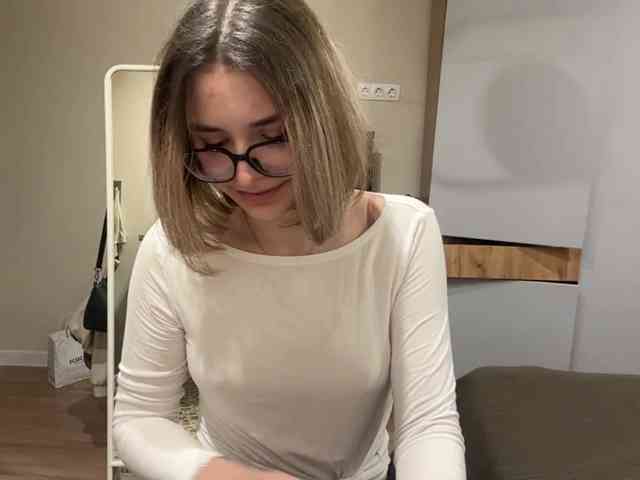 AlbaMihelcic's webcam live show