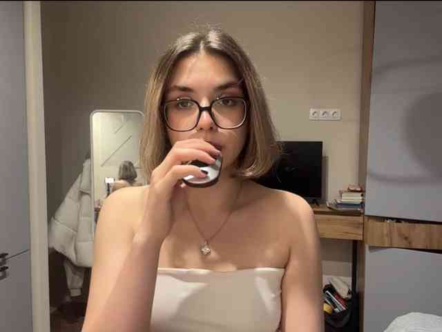 AlbaMihelcic webcam