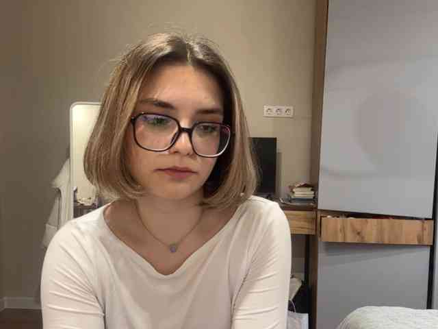 AlbaMihelcic webcam