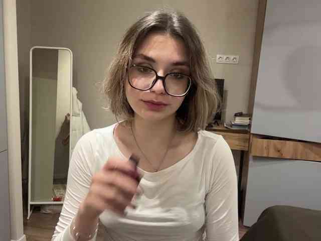 AlbaMihelcic webcam