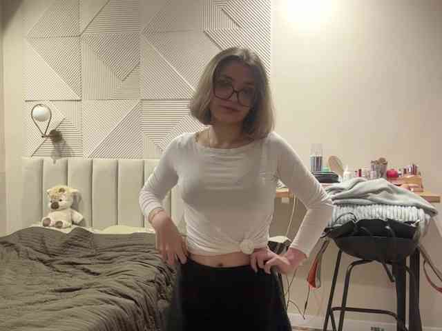 AlbaMihelcic webcam