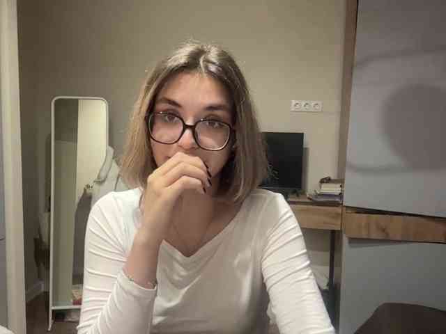 AlbaMihelcic webcam
