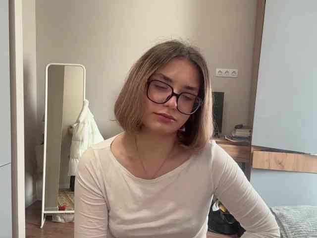 AlbaMihelcic webcam