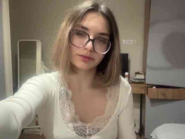 AlbaMihelcic webcam