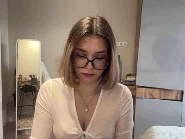 AlbaMihelcic webcam
