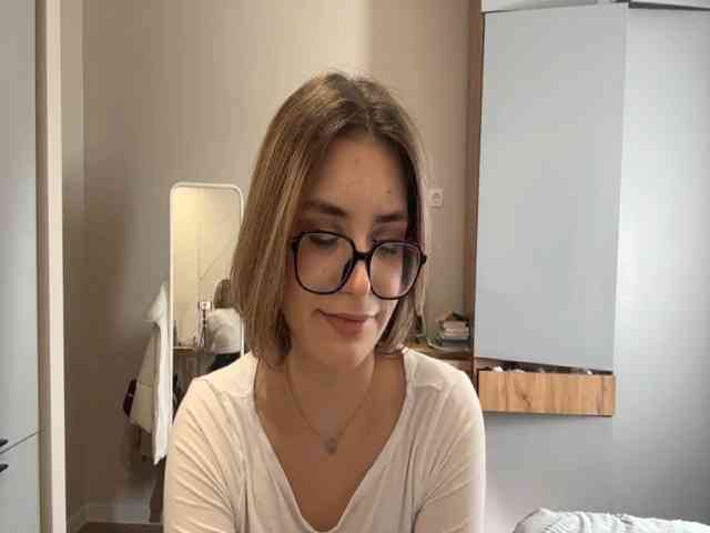 AlbaMihelcic webcam