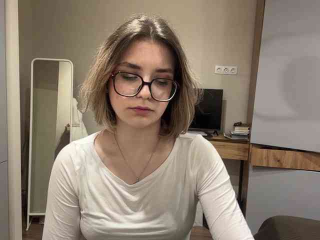 AlbaMihelcic webcam