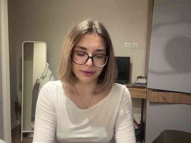 AlbaMihelcic webcam