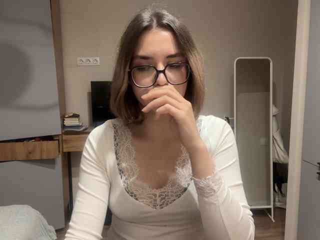 AlbaMihelcic webcam