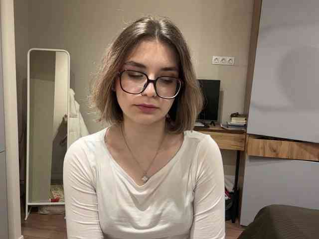 AlbaMihelcic webcam