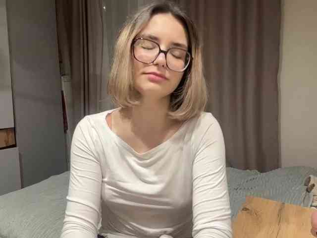 AlbaMihelcic webcam
