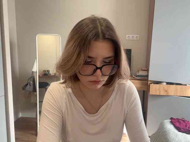 AlbaMihelcic webcam