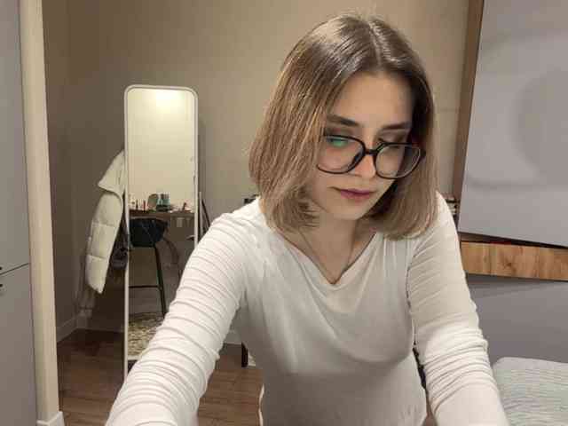 AlbaMihelcic webcam