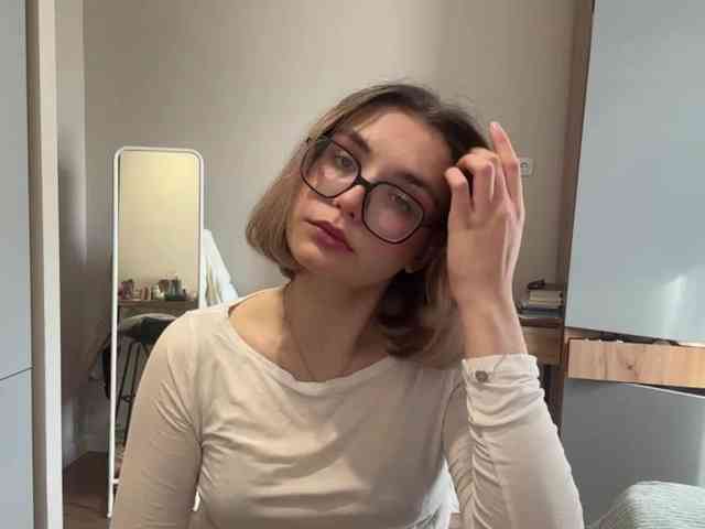 AlbaMihelcic webcam