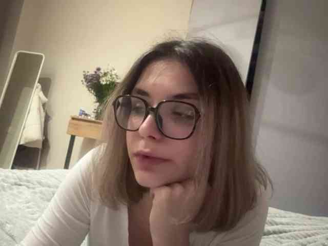 AlbaMihelcic webcam