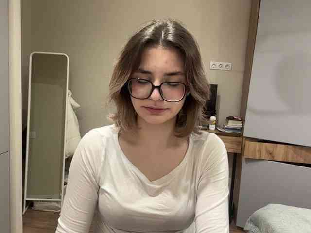 AlbaMihelcic webcam