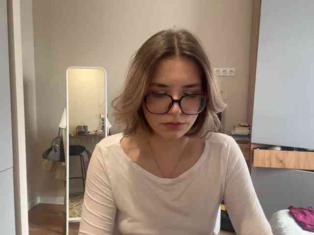 AlbaMihelcic webcam