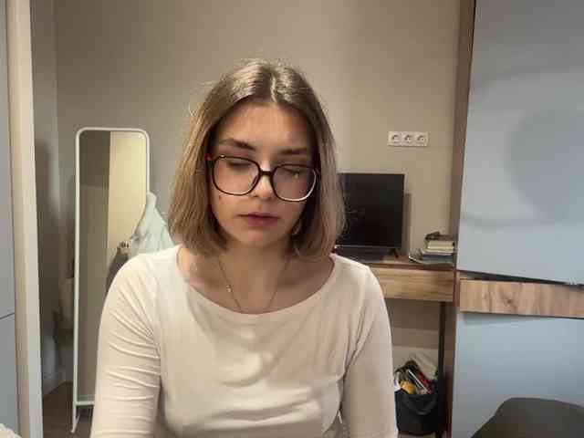 AlbaMihelcic webcam