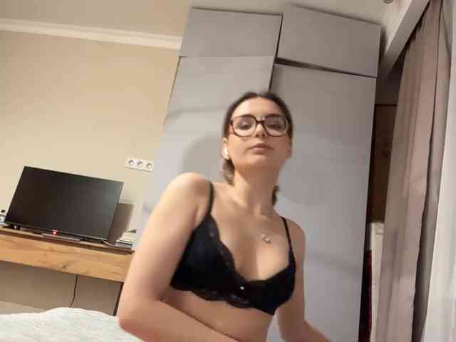 AlbaMihelcic webcam