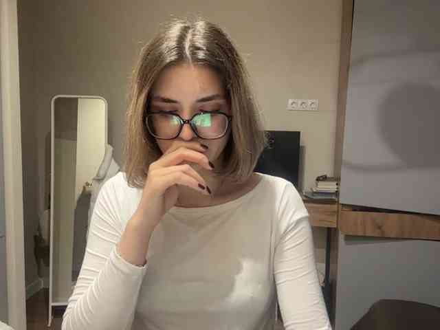 AlbaMihelcic webcam