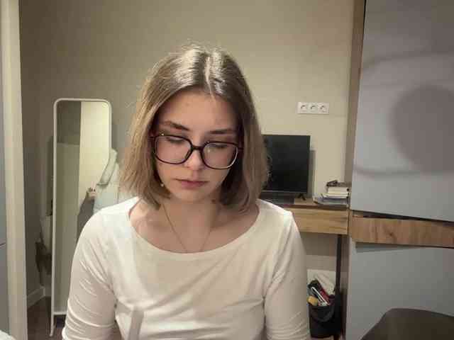 AlbaMihelcic webcam