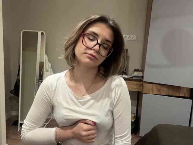 AlbaMihelcic webcam