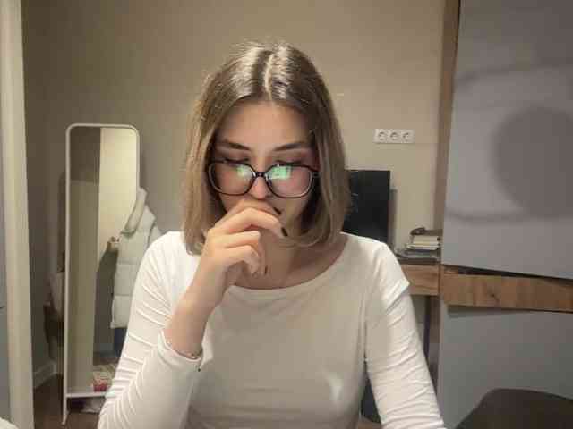 AlbaMihelcic webcam