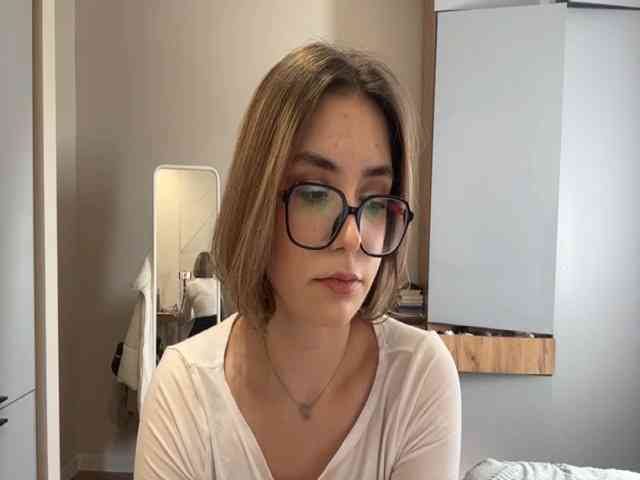 AlbaMihelcic webcam