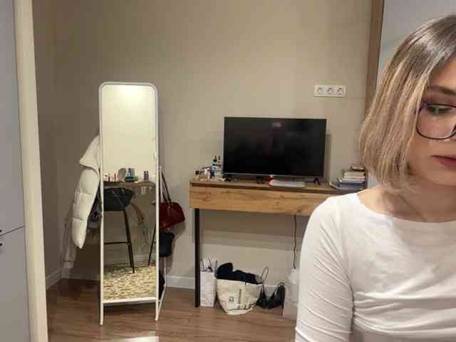 AlbaMihelcic webcam