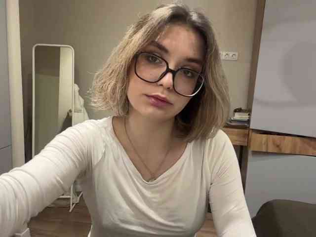 AlbaMihelcic webcam