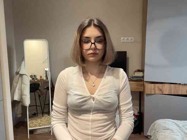 AlbaMihelcic Live Webcam on BongaCams