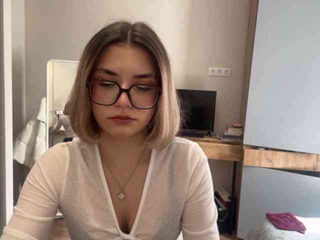 AlbaMihelcic webcam