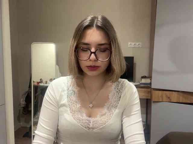 AlbaMihelcic webcam