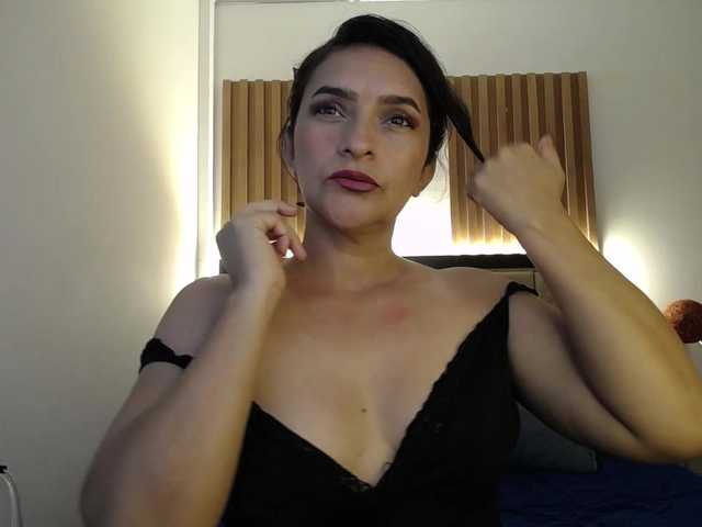 AmeliaRouse85 live cam on BongaCams