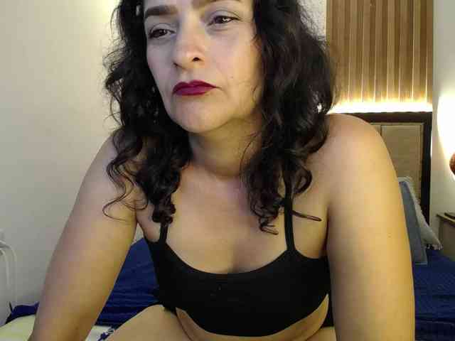 AmeliaRouse85 webcam