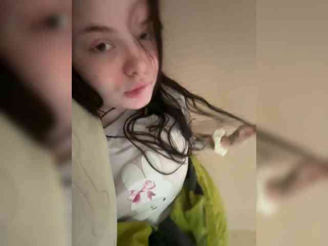 lolipoliii webcam