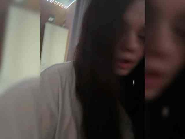 lolipoliii webcam