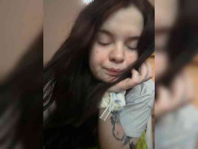 lolipoliii webcam