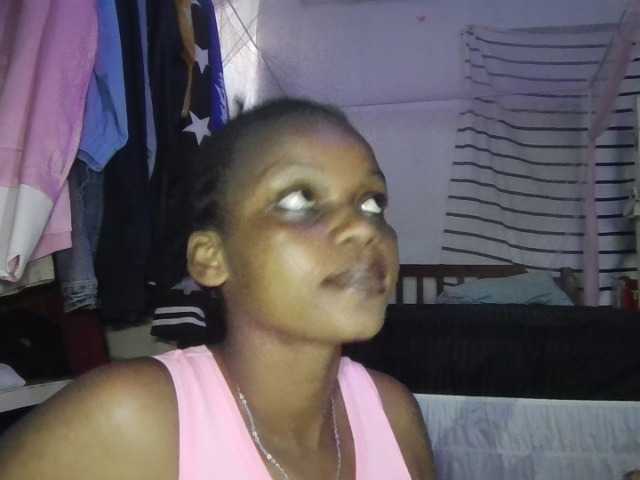 petittegoddess254 live cam on BongaCams