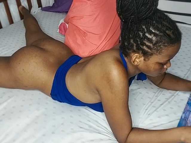 petittegoddess254 live cam preview
