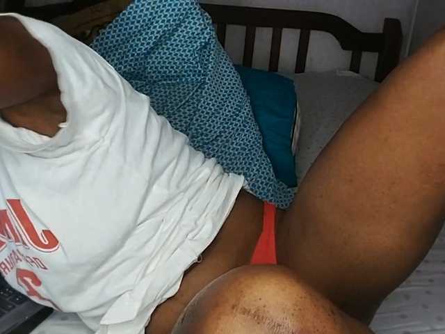 petittegoddess254 live cam on BongaCams