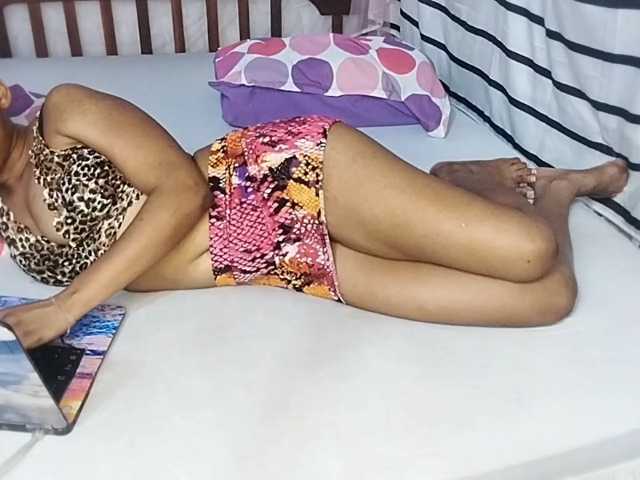petittegoddess254 live cam on BongaCams