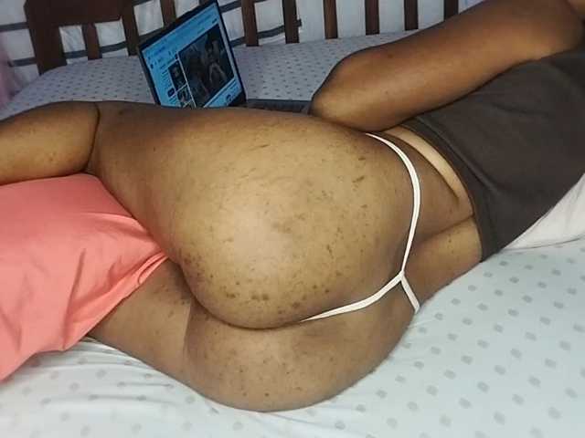 petittegoddess254 live cam on BongaCams