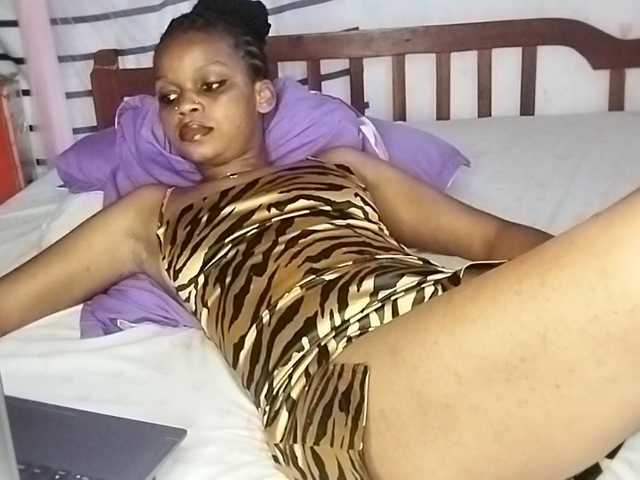 petittegoddess254 live webcam show