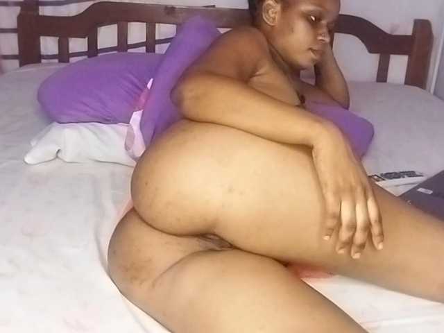 petittegoddess254 live webcam show