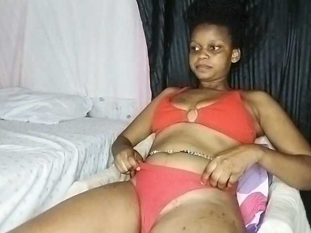 petittegoddess254 live cam on BongaCams