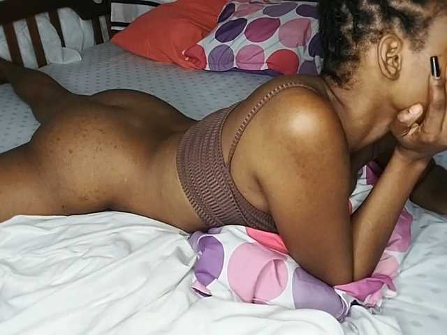 petittegoddess254 live cam preview
