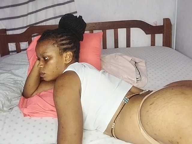 petittegoddess254 live webcam show