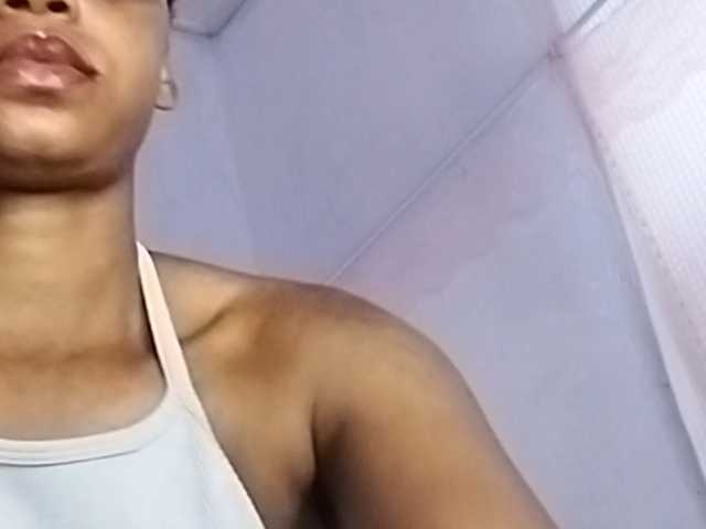 petittegoddess254 live cam on BongaCams